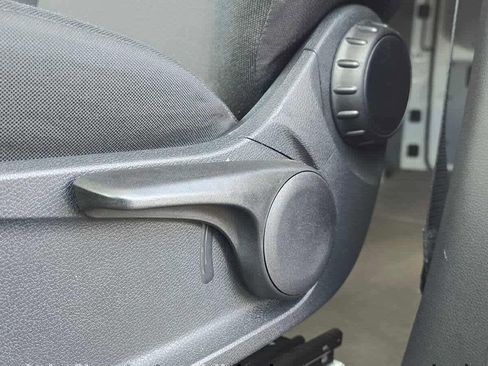 Used 2025 Mercedes-Benz Sprinter 2500 image 27