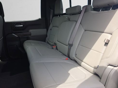 Used 2022 GMC Sierra 1500 SLT w/ SLT Premium Plus Package AWD/4WD image 15