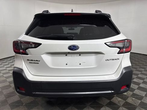 Used 2024 Subaru Outback AWD/4WD image 19