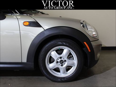 Used 2009 MINI Cooper Clubman Hardtop FWD image 14