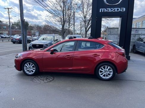 Used 2016 MAZDA MAZDA3 i Grand Touring image 5