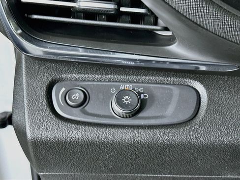 Used 2024 Buick Envista Preferred w/ Convenience I Package FWD image 16