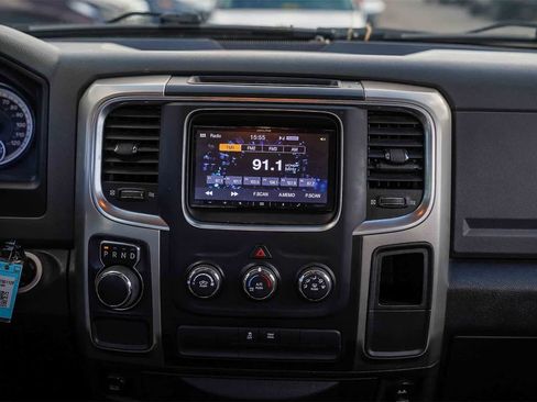 Used 2017 RAM 1500 Classic SLT image 12