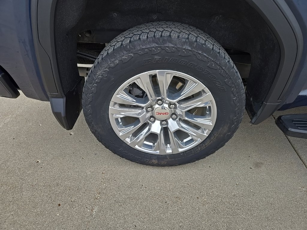 Used 2022 GMC Sierra 1500 Denali w/ Driver Alert Package II AWD/4WD image 10