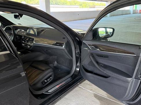 Used 2018 BMW 540i xDrive AWD/4WD image 31