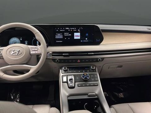 Used 2023 Hyundai Palisade Limited image 11