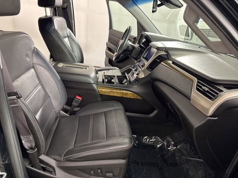 Used 2017 GMC Yukon XL Denali w/ Open Road Package image 21