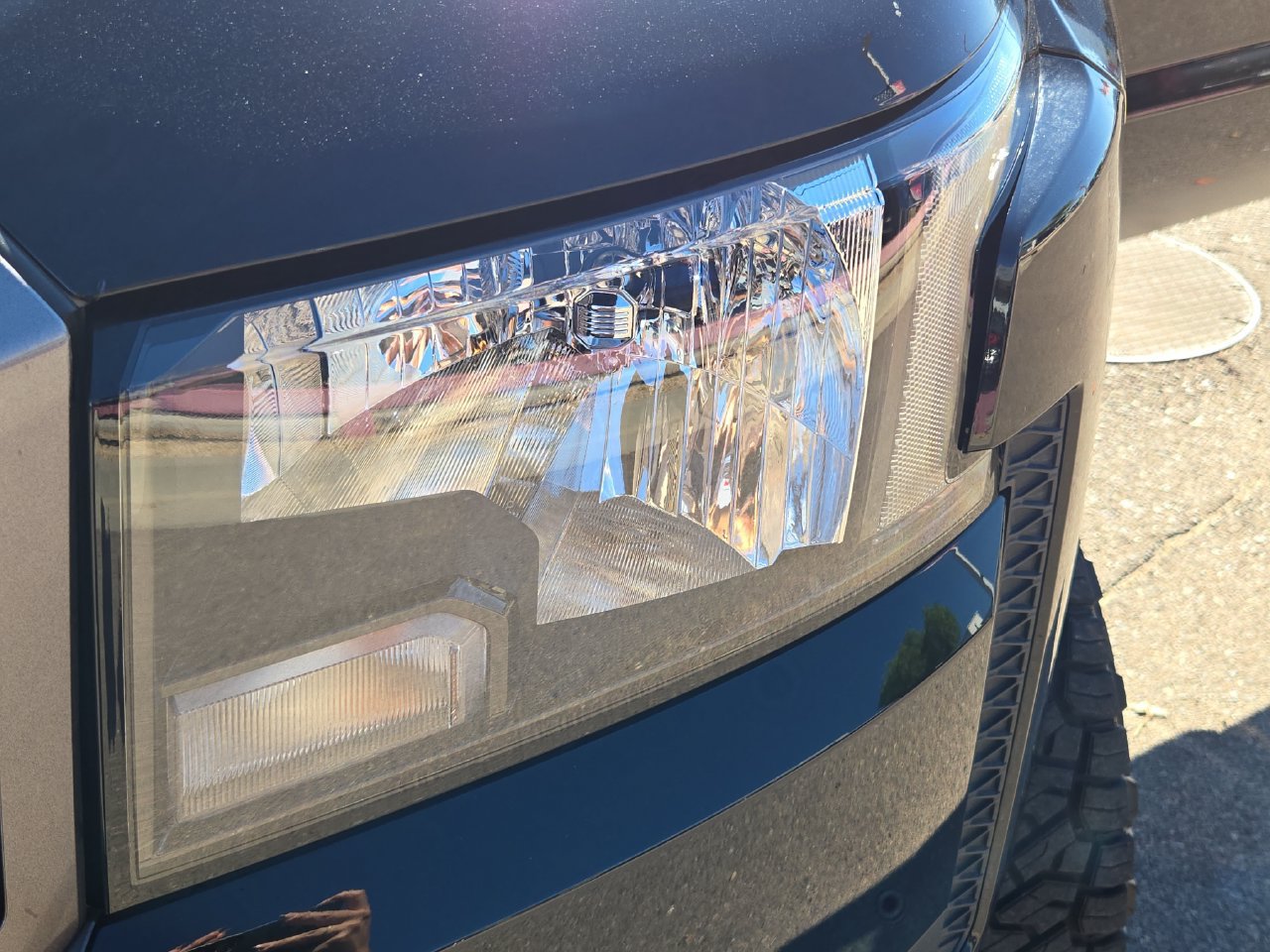 Certified 2025 Nissan Frontier SV RWD image 30
