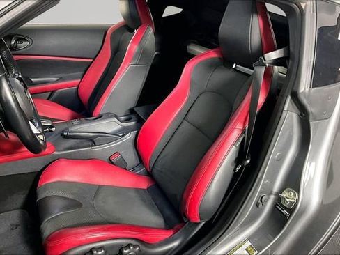 Used 2024 Nissan Z Performance w/ Floor Mat Package RWD image 16
