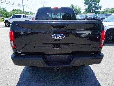 Used 2019 Ford F150 Lariat w/ Equipment Group 502A Luxury AWD/4WD image 9