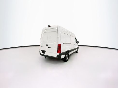 Used 2025 Mercedes-Benz Sprinter 2500 image 8