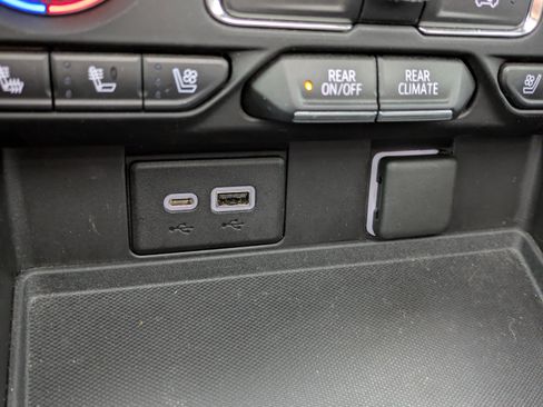 Used 2021 GMC Yukon XL AT4 w/ AT4 Premium Package image 27