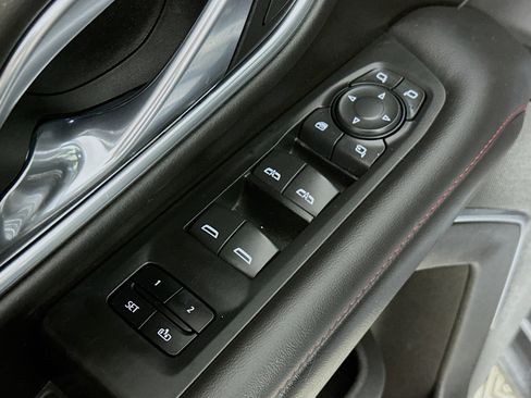 Used 2021 Chevrolet Tahoe RST w/ Luxury Package image 17