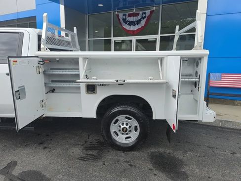 Used 2025 Chevrolet Silverado 2500 W/T w/ WT Convenience Package AWD/4WD image 10