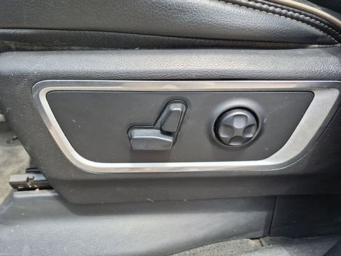 Used 2019 RAM 1500 Laramie w/ Sport Appearance Package AWD/4WD image 17