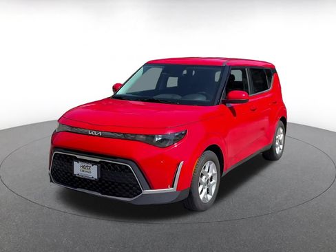Used 2025 Kia Soul LX w/ LX Technology Package FWD image 6