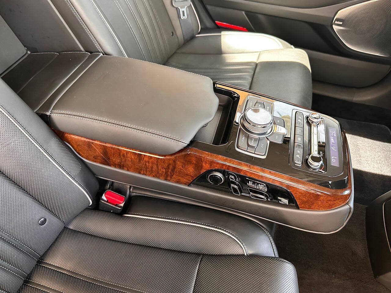 Used 2017 Genesis G90 5.0 Ultimate AWD/4WD image 81
