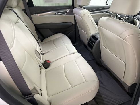 Certified 2024 Cadillac XT5 Premium Luxury FWD image 18