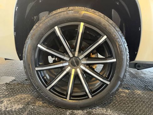 Used 2011 Cadillac Escalade EXT Premium AWD/4WD image 37