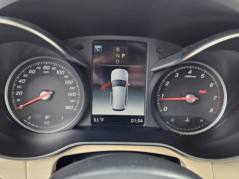 Used 2018 Mercedes-Benz GLC 300 4MATIC image 11