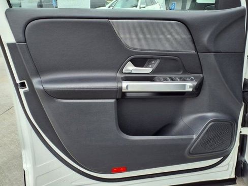 Certified 2022 Mercedes-Benz GLB 250 GLB 250 image 12