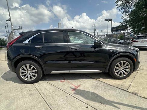 Used 2019 Cadillac XT4 Premium Luxury image 4