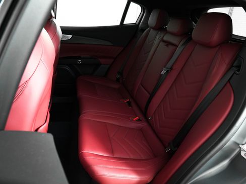 New 2025 Maserati Grecale Trofeo image 47