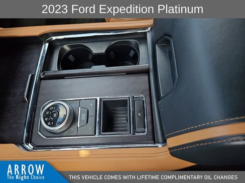 Used 2023 Ford Expedition Platinum RWD image 28