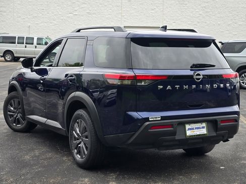 Used 2025 Nissan Pathfinder SV FWD image 17