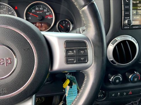 Used 2016 Jeep Wrangler Rubicon image 21