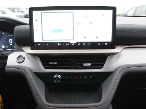 New 2026 Ford Explorer Active image 36