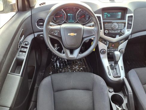 Used 2014 Chevrolet Cruze LT image 10
