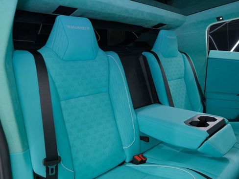 Used 2025 Tesla Cybertruck AWD Crew Cab image 36