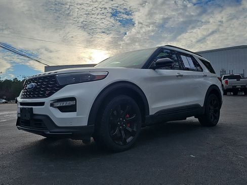 Used 2022 Ford Explorer ST w/ Equipment Group 401A image 7