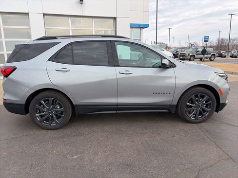 Certified 2024 Chevrolet Equinox RS w/ LPO, Floor Liner Package image 10