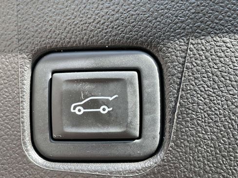 Certified 2024 Chevrolet Blazer RS w/ Enhanced Convenience Package AWD/4WD image 19