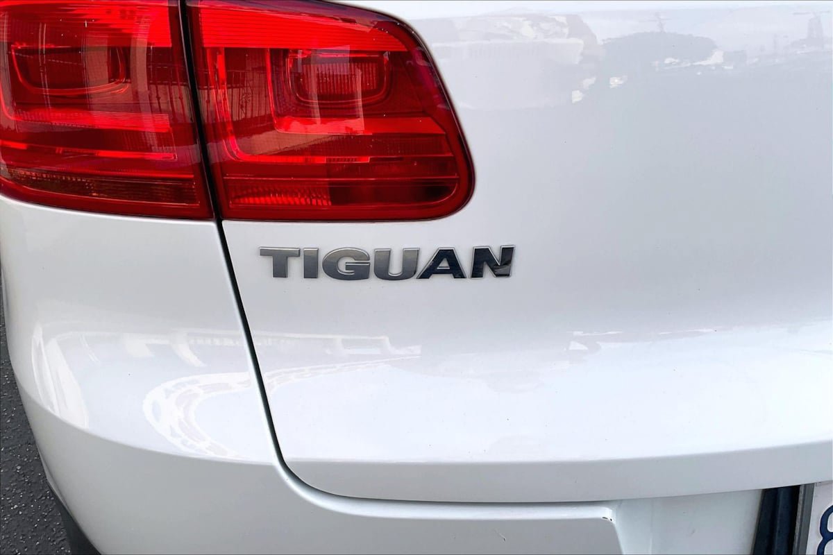 Used 2017 Volkswagen Tiguan Wolfsburg Edition AWD/4WD image 8