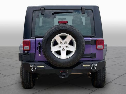 Used 2018 Jeep Wrangler Sport AWD/4WD image 6