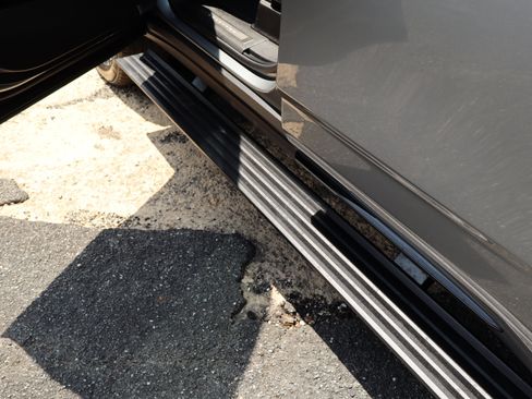 Certified 2026 Cadillac Escalade Platinum Sport w/ LPO, Floor Liner Package AWD/4WD image 17