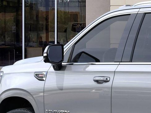 New 2026 GMC Yukon XL Elevation w/ LPO, Floor Liner Package image 12