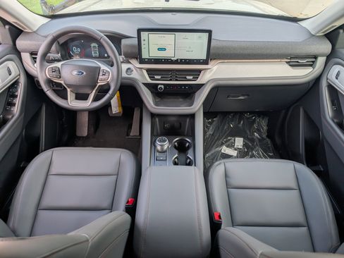 New 2026 Ford Explorer Active w/ Active Comfort Package image 10