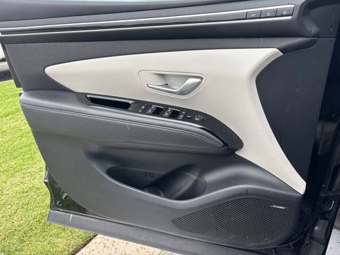 Certified 2024 Hyundai Tucson Limited AWD/4WD image 12