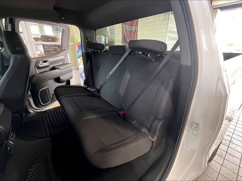 Used 2025 Chevrolet Silverado 1500 LT RWD image 14