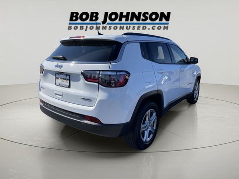 Used 2023 Jeep Compass Latitude w/ Convenience Group AWD/4WD image 7