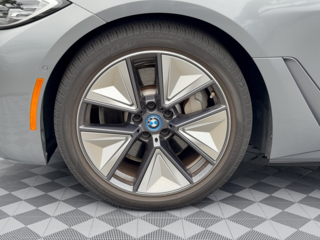 Used 2024 BMW i4 eDrive40 w/ Premium Package RWD image 13