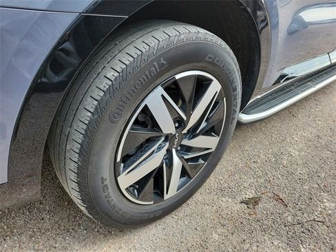 Used 2023 Kia Sorento S w/ Panoramic Sunroof Package image 9