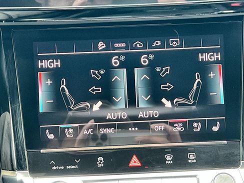 Used 2024 Audi Q8 e-tron Premium Plus image 20