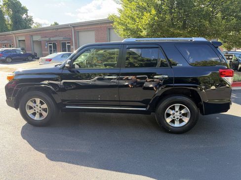 Used 2013 Toyota 4Runner SR5 w/ Convenience Pkg RWD image 2