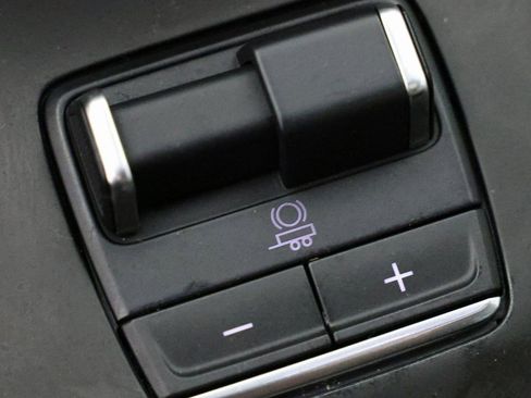 Used 2023 GMC Sierra 1500 Denali Ultimate image 33