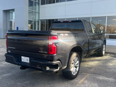 Used 2023 Chevrolet Silverado 1500 Custom image 5